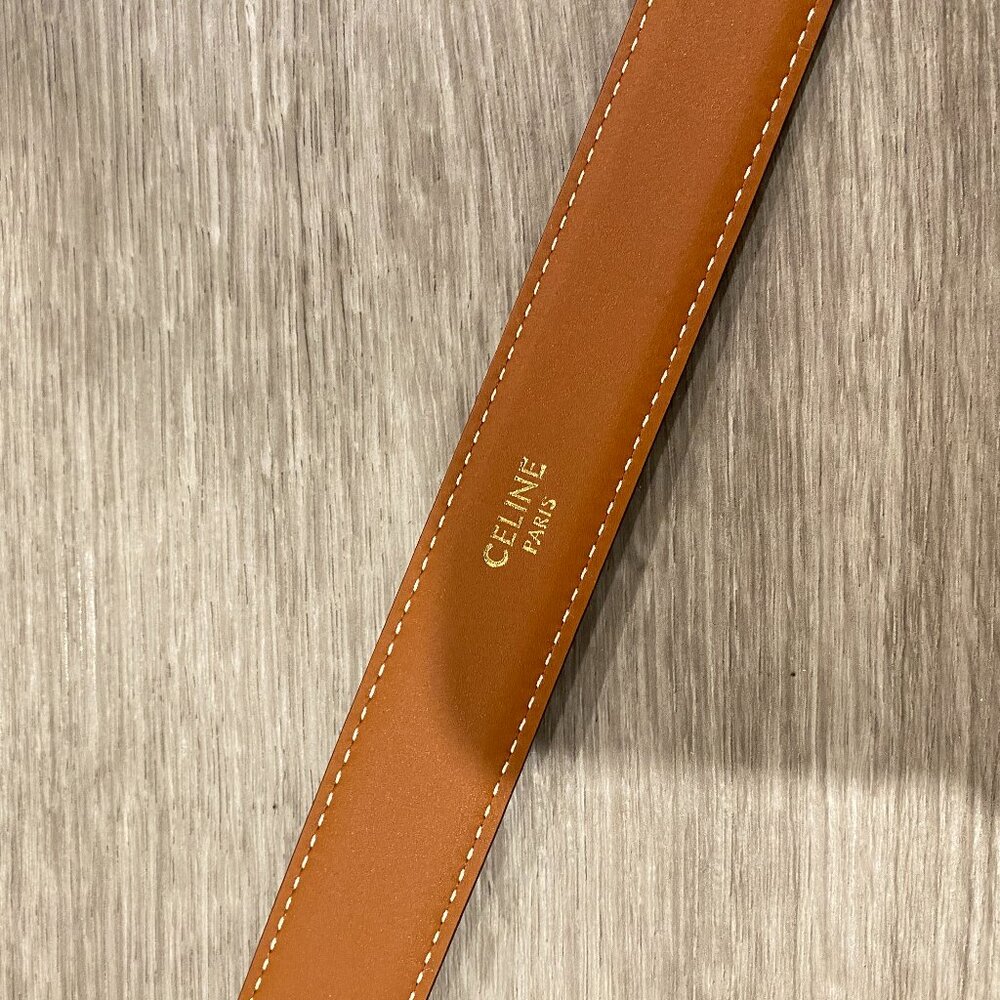 Celine Elegant Leather Belt with Gold Buckle - Picture 5 of 7
